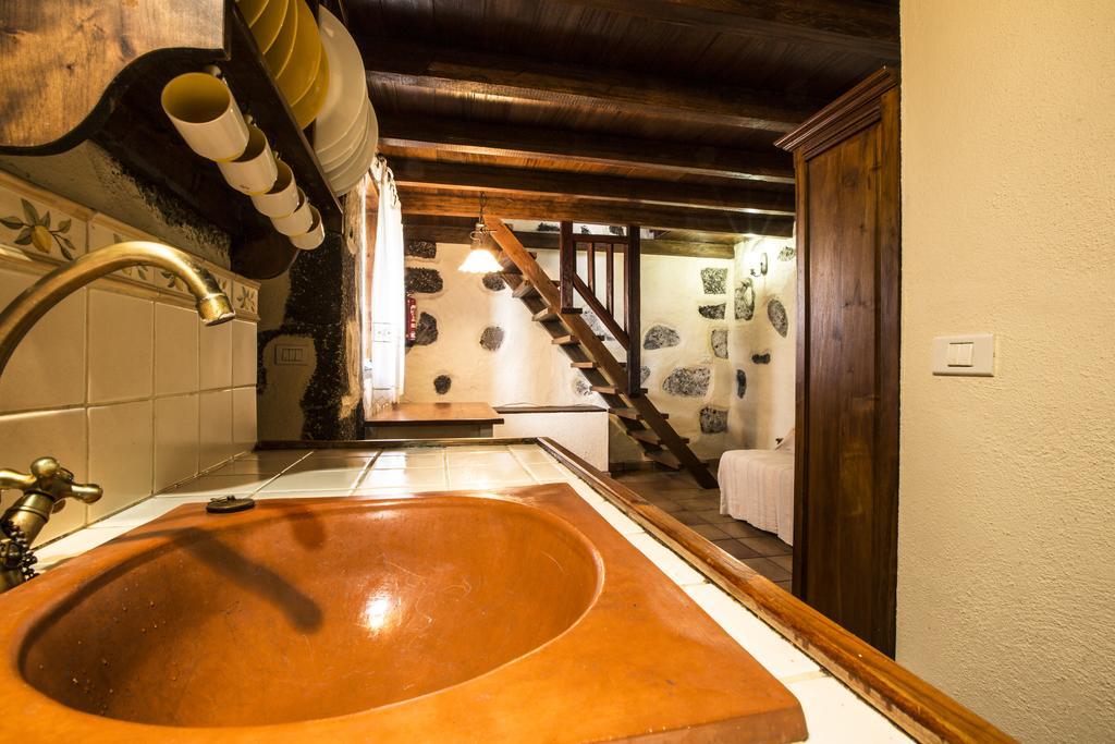 Casa Rural De Piedra ฟรอนเตรา ภายนอก รูปภาพ